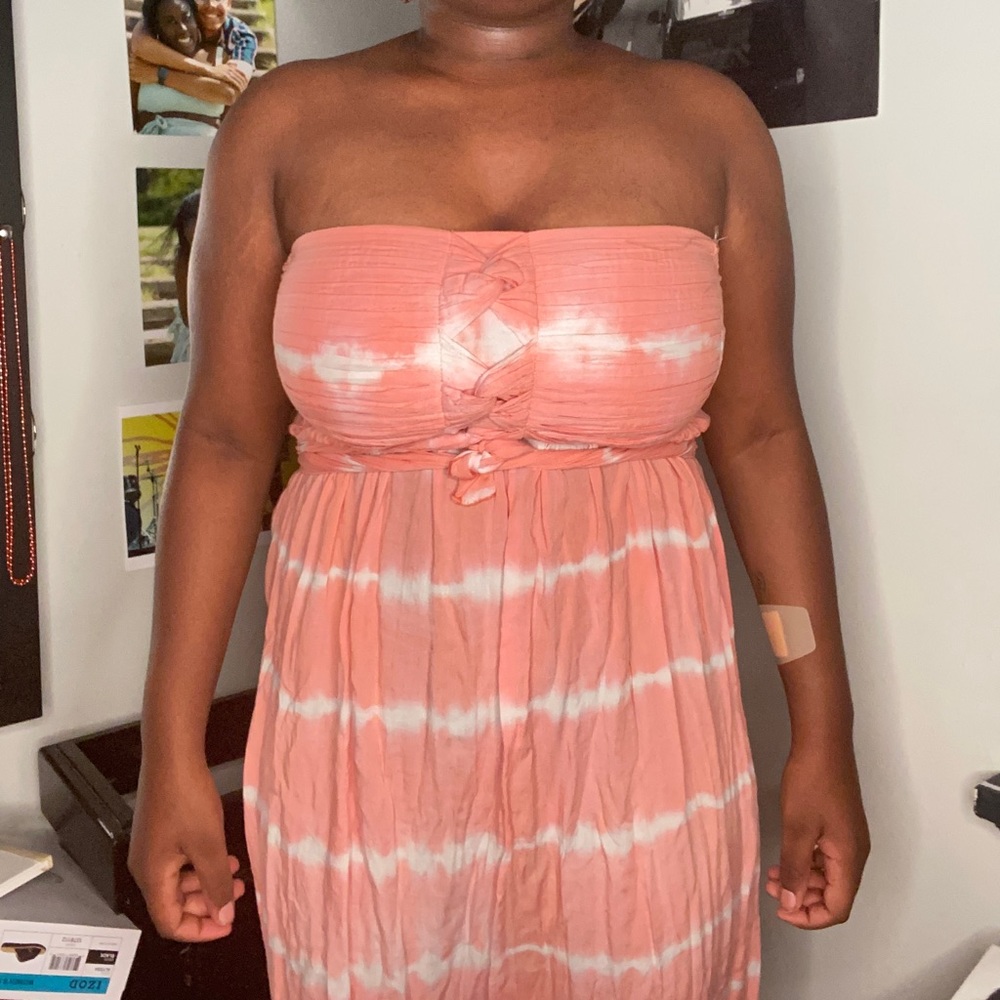 Dress - Picture 2 of 3